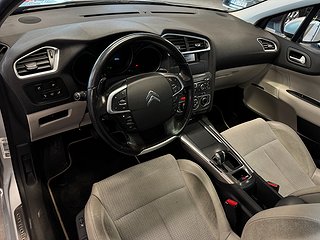 Citroën C4 1.6 e-HDi Airdream  S&V-däck/Panorama/Drag/M-värm