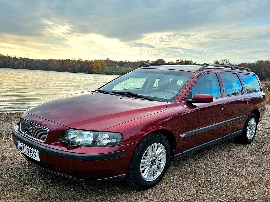 Volvo V70 2.4 Kinetic Euro 4/Nybes/Ny kamrem/välv