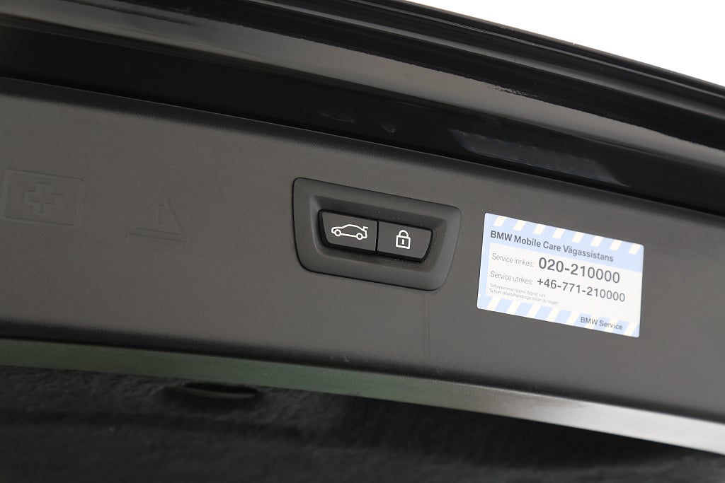 BMW 520d xDrive 190hk Touring Aut Panorama l 19" l Dieselvärmare 2017