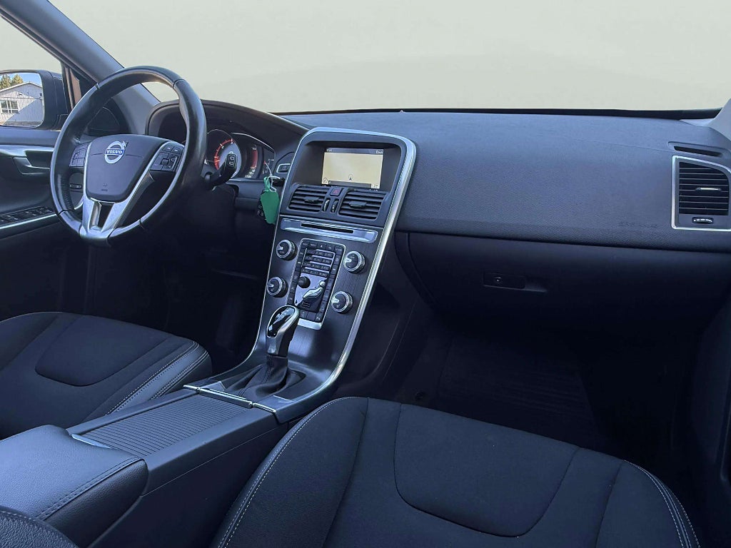 Volvo XC60 D4 AWD Geartronic Momentum Business Edition 1 Ägare - miniatyr 14