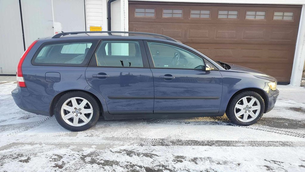 Volvo V50 2.4 Euro 4 ny besikt u.a, ny servad