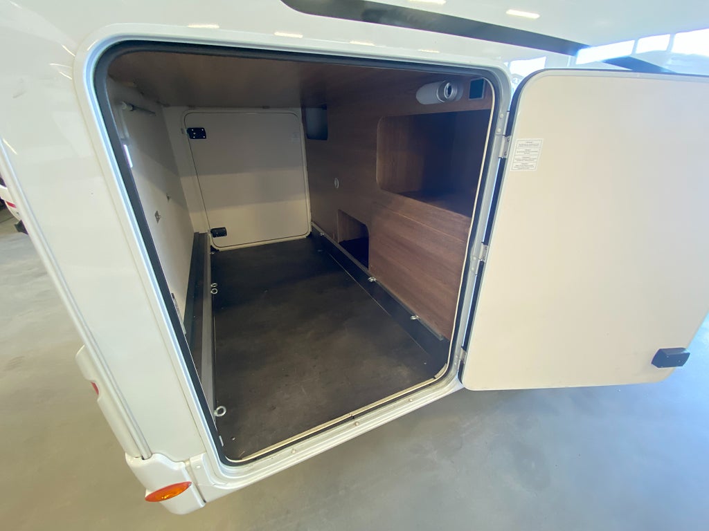 Dethleffs Trend 7057 / B-körkort / Taksäng / Långbädd / Garage / 4495kr/må - Dethleffs