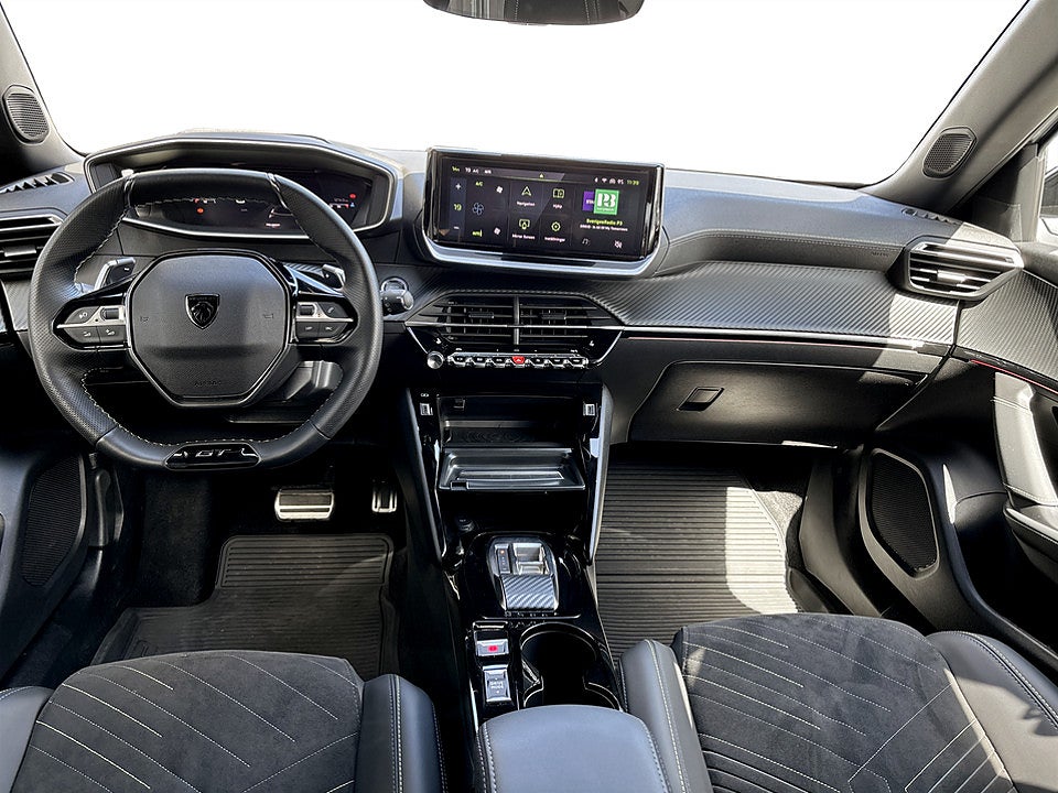 Bild på Peugeot 2008 GT 1.2 PT 130hk Aut B-KAMERA CARPLAY ELSTOL