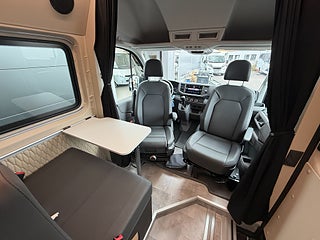 Husbil-halvintegrerad Volkswagen Crafter 177HK AUT (5 bältad) Pop-up tak & soffa/dubbelsäng bak 12 av 21