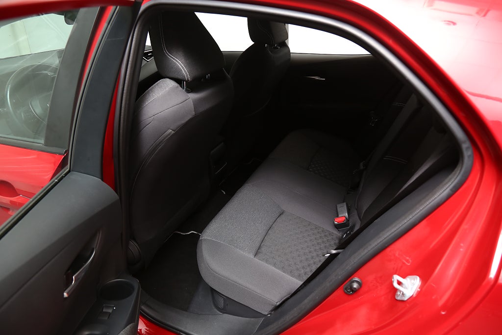 Toyota Corolla 1,8 Hybrid e-CVT 140hk Active Plus Aut Navi Dragkrok