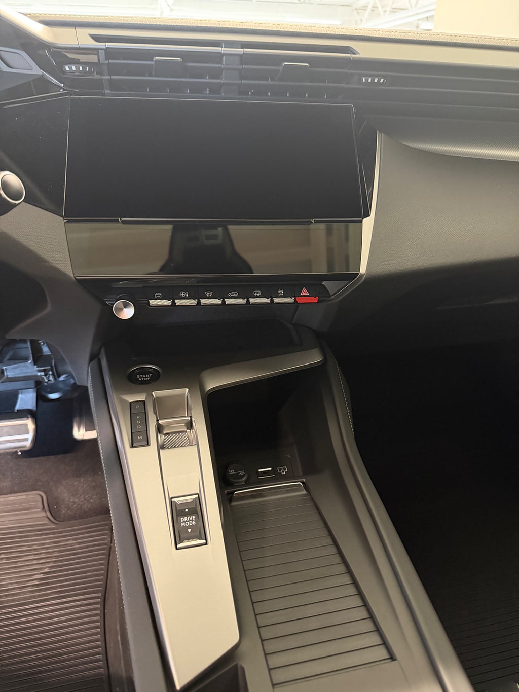 Peugeot 408 Hybrid 145 1.2 PureTech 145 e-DSC Euro 6 thumbnail