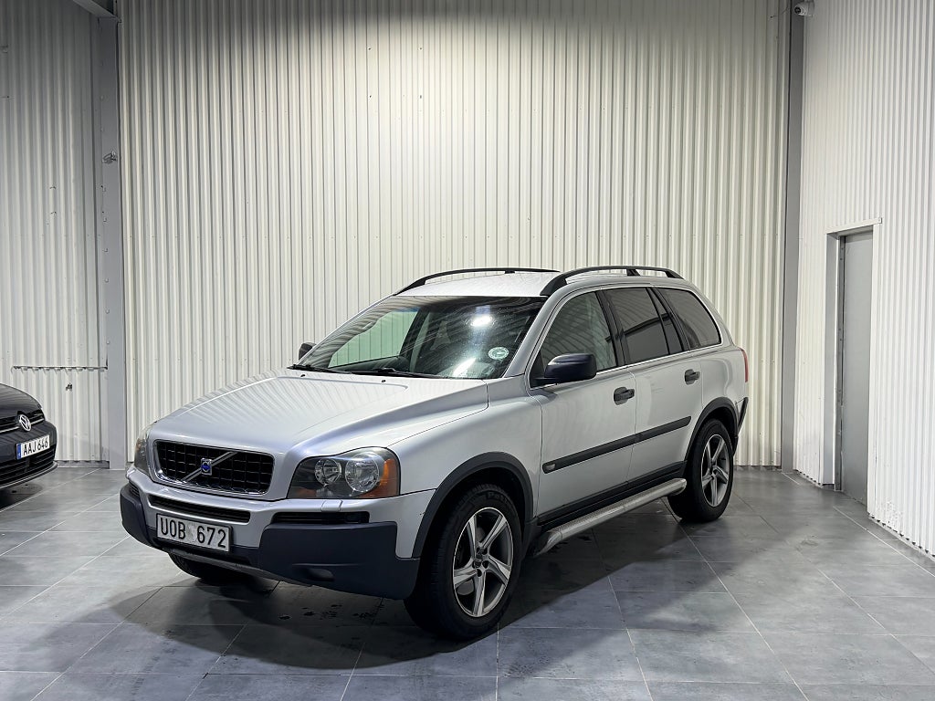 Volvo XC90 2.5T AWD Base 
