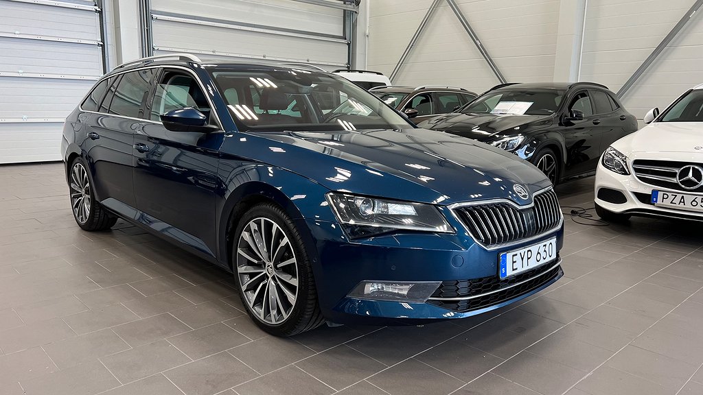 Skoda Superb 2.0 TDI 4x4 L&K Business Panorama Värmare