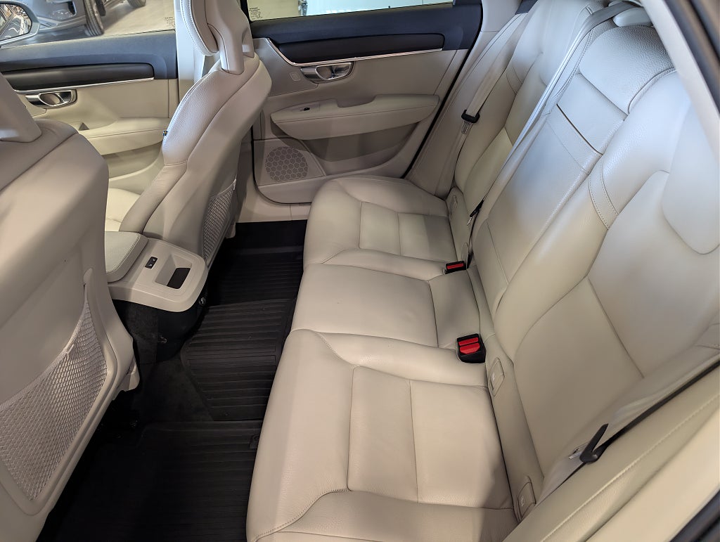 Volvo V90 D3 Business VOC/Drag/V-hjul thumbnail