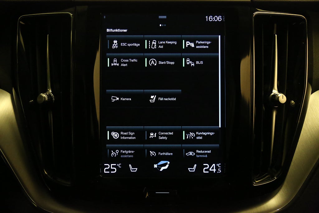 Volvo XC60 B5 Bensin 250hk Momentum Adv SE AWD Kamera Navi Leasbar 2021