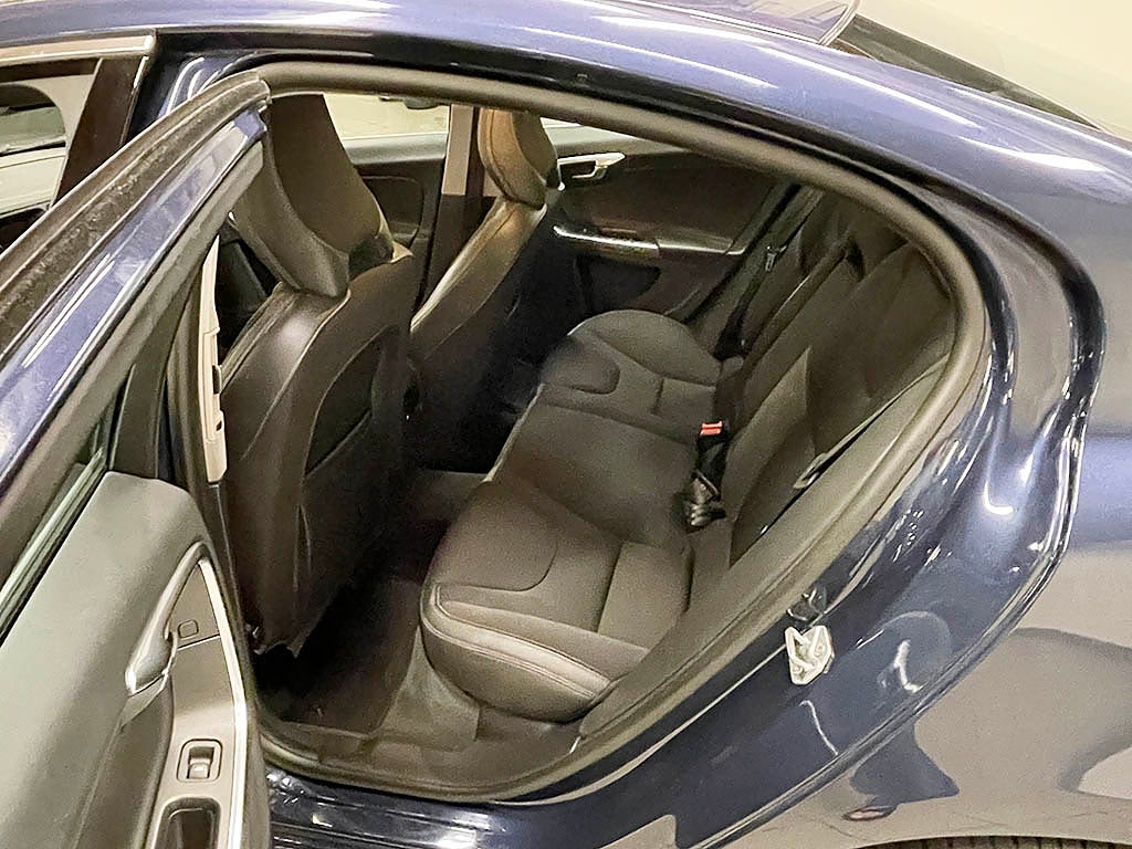 Volvo S60 T5 Momentum 245Hk Automat
