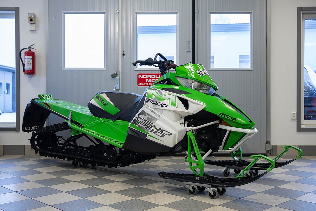 Arctic Cat M 8000 SP 153