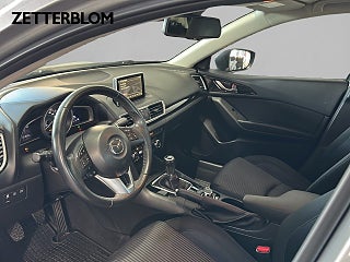 Sedan Mazda 3 8 av 16