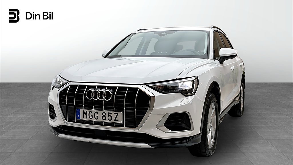 Audi Q3 35 TFSI 150HK Cockpit Carplay
