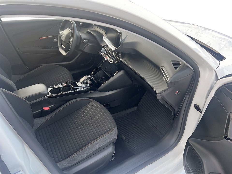 Bild på Peugeot E-208 Active 50kWh 136hk Aut BACKSENSORER KEYLESS