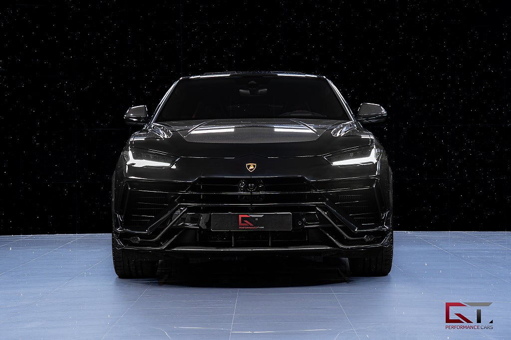 Lamborghini Urus Performante 60th Anniversary MOMS Full Carbon Akrapovic