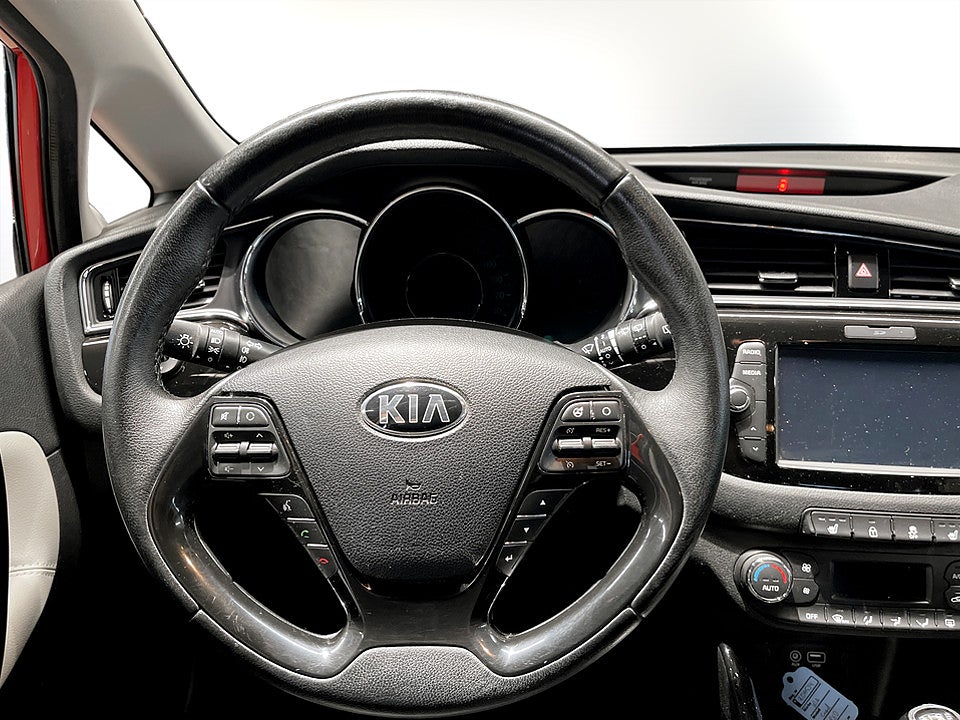 Bild på Kia Ceed Special Edition 1.6 GDI 135hk RATTVÄRME V-HJUL INGÅR!