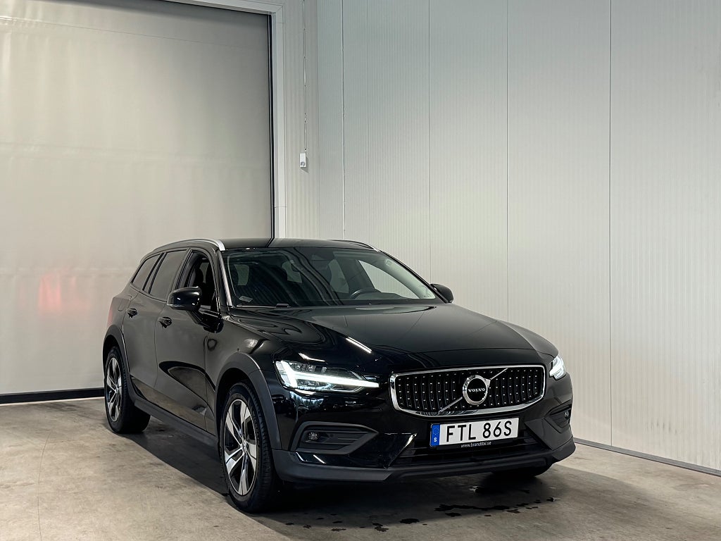 Volvo V60 Cross Country B4 AWD Advanced Skinn H/K Drag Kamera