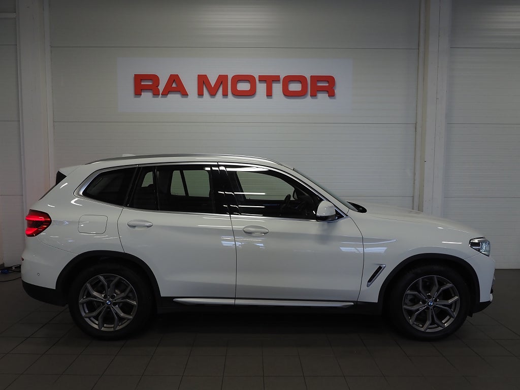 BMW X3 xDrive20d 190hk xLine | Navi | Värmare | Dragkrok |