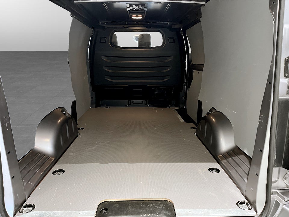Bild på Peugeot e-Expert PRO+ 75 kWh 136hk Aut L3 B-KAMERA NAVI