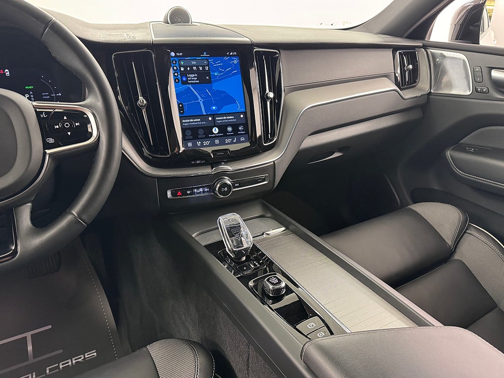 Volvo XC60 Recharge T8 AWD Polestar Engineered Pano Fullutr bild 10