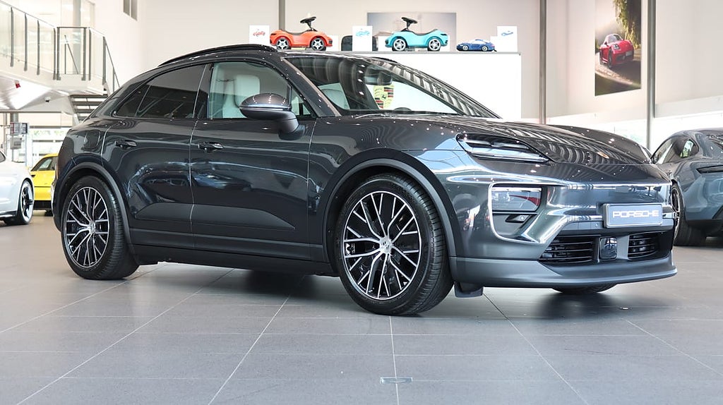 Porsche Macan 4 Electric