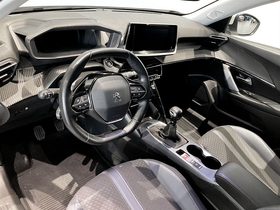 Bild på Peugeot 2008 Allure 1.2 PT 100hk KAMPANJRÄNTA 3,99%