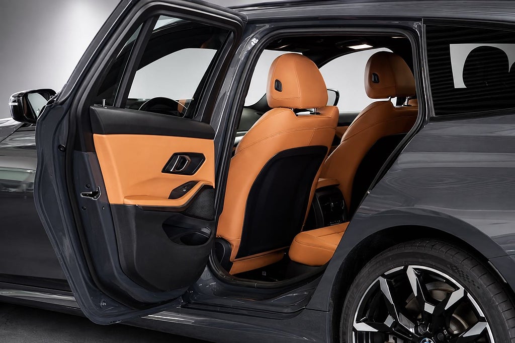 BMW 330e