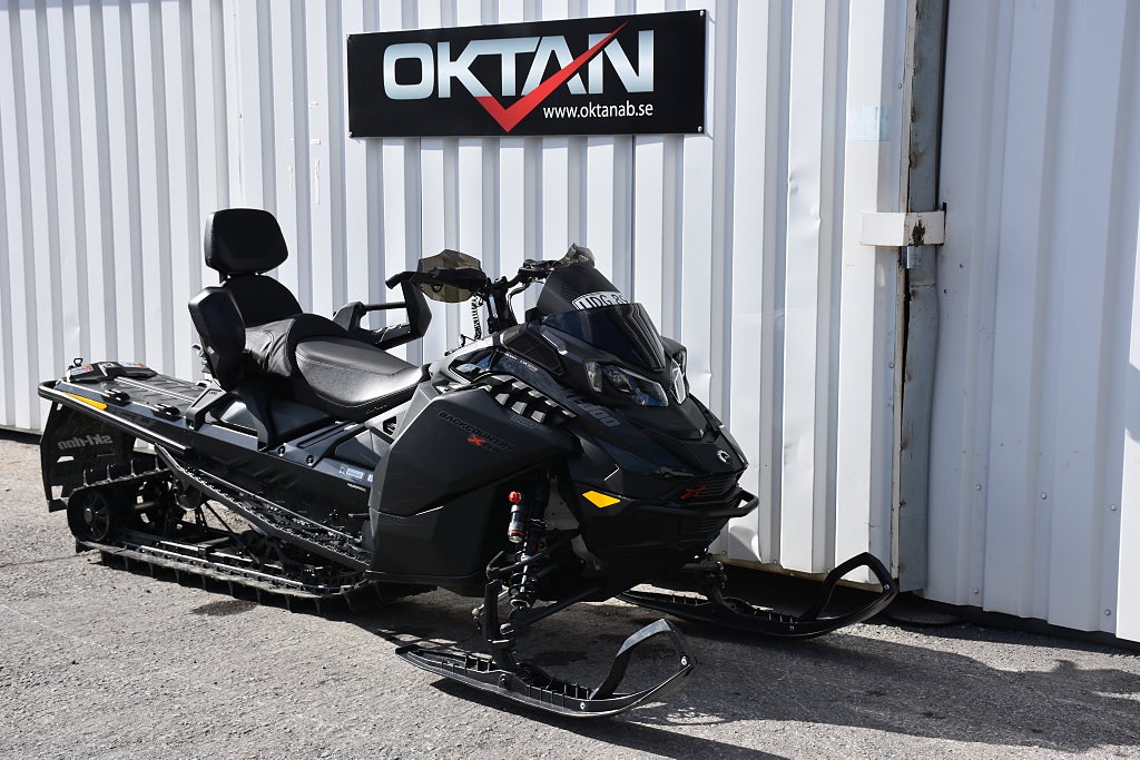 Ski-Doo Backcountry X-RS 850 E-tec 154 UZRS 