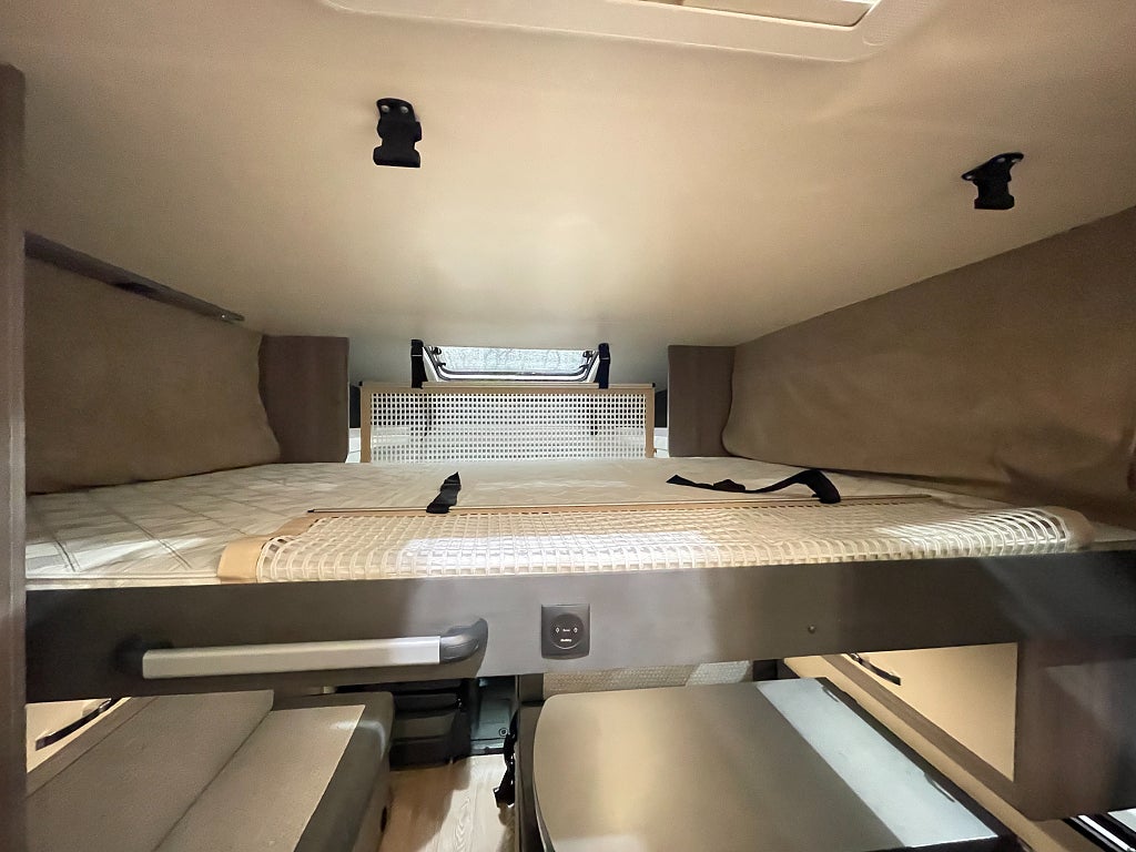 Hobby Optima on tour T65 / Taksäng / Våningssäng / 6bältad / - Hobby