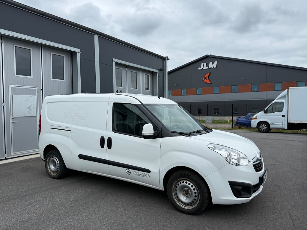 Opel Combo Midsommar öppet 2.4t 1.3 CDTI Ny servad  SKÅPBIL