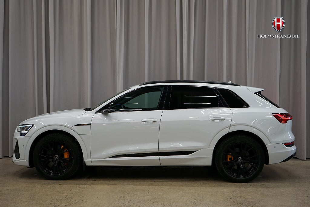 Audi E-Tron 55 quattro S Line Black Edition Pano Drag B&O 3D MOMS