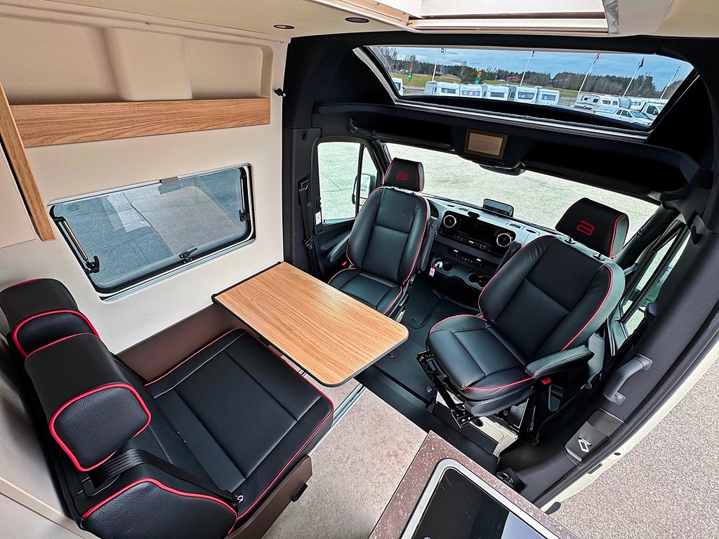 Bürstner Habiton HMX 6.0 4WD Panorama 190 hk FINNS I HALLEN