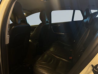 Volvo V60 D4 Momentum Business Edition Pro Drag/SoV-Däck/P-Sens – bild 13