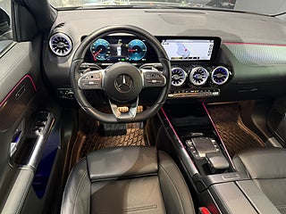 SUV Mercedes-Benz EQA 4 av 24