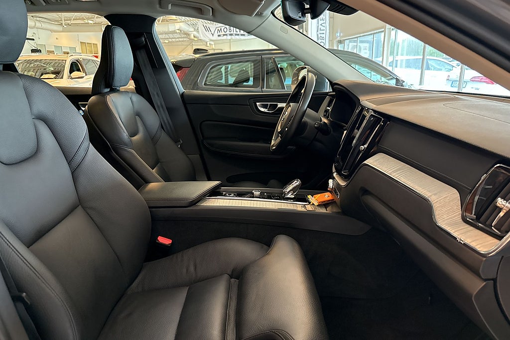 Volvo XC60 Recharge T6 AWD Aut Inscription Kamera skinn Moms Dragt miniatyr 15