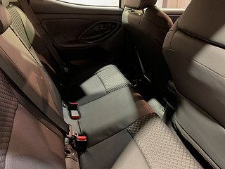 Halvkombi Mazda 2 14 av 21