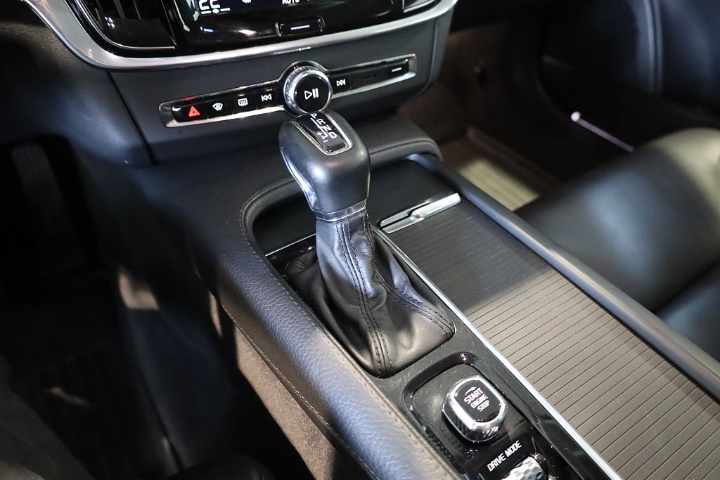 Volvo V90 D4 Geartronic Advanced Momentum VOC Läder Rattvärme