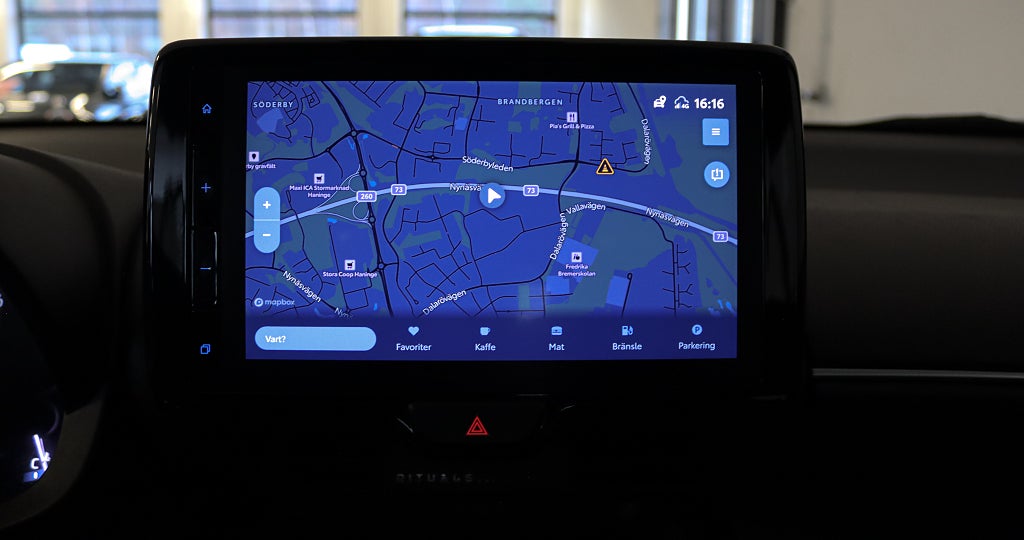 Toyota Yaris Cross Hybrid AWD-i e-CVT Active Plus Navi