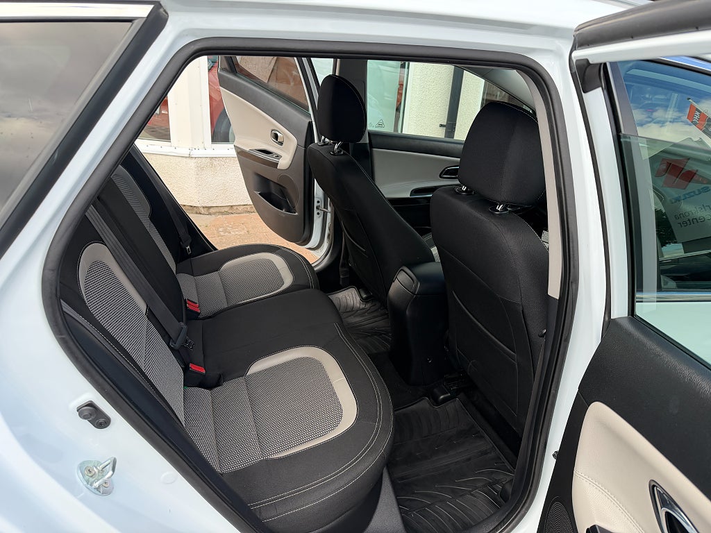 Kia Ceed SW 1.6 GDI Manuell, 135hk