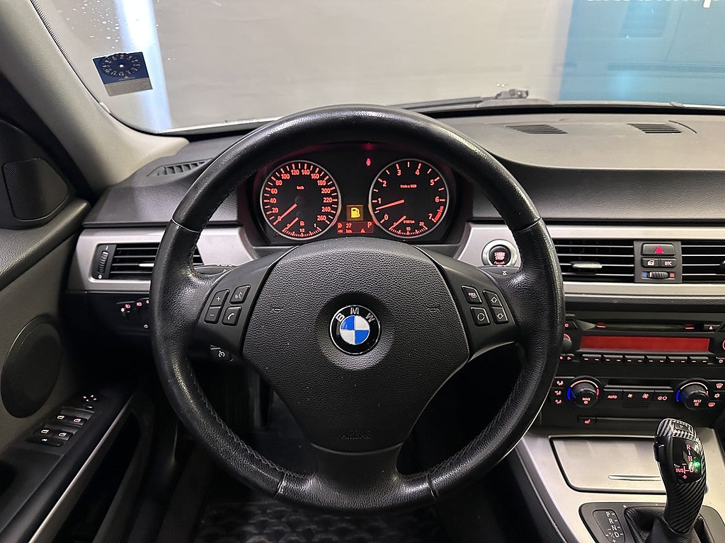 BMW 320I Sedan Advantage, Comfort | DRAG | NY KAMKEDJA | BASLÅDA