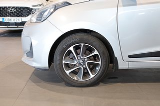 Halvkombi Hyundai i10 7 av 18