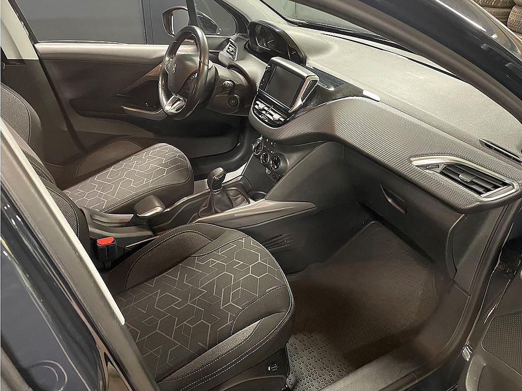 Bild på Peugeot 2008 Active 1.2 PT VTi 82hk - DRAG