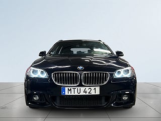 BMW 520d xDrive Touring M Sport Kamkedja/M-Värmare/S&V-Däck – bild 2