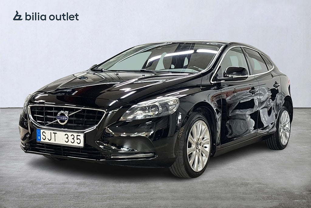 Volvo V40 D2 Summum 115hk Panorama P-värm Backkamera KamremBytt