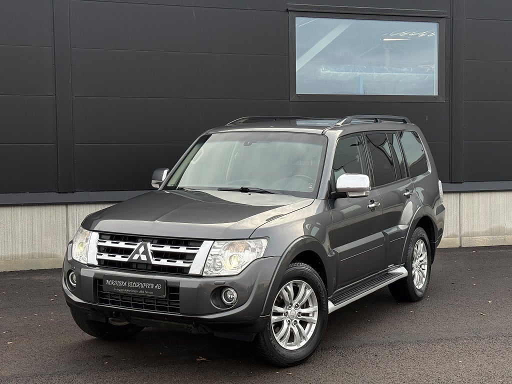Mitsubishi Pajero 5-dörrar 3.2 Di-D 4WD Euro 5, 7 sits, drag