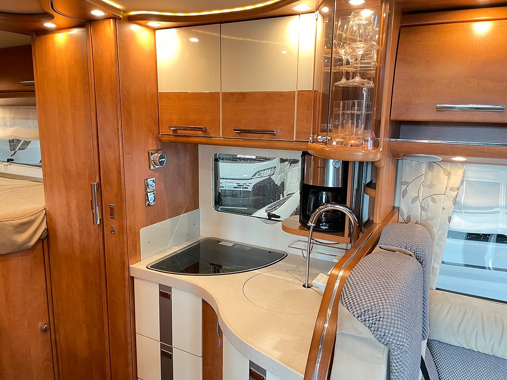Carthago Chic C-line 2 4.8 / AC bodel / Solcell / Auto 150hk - Carthago