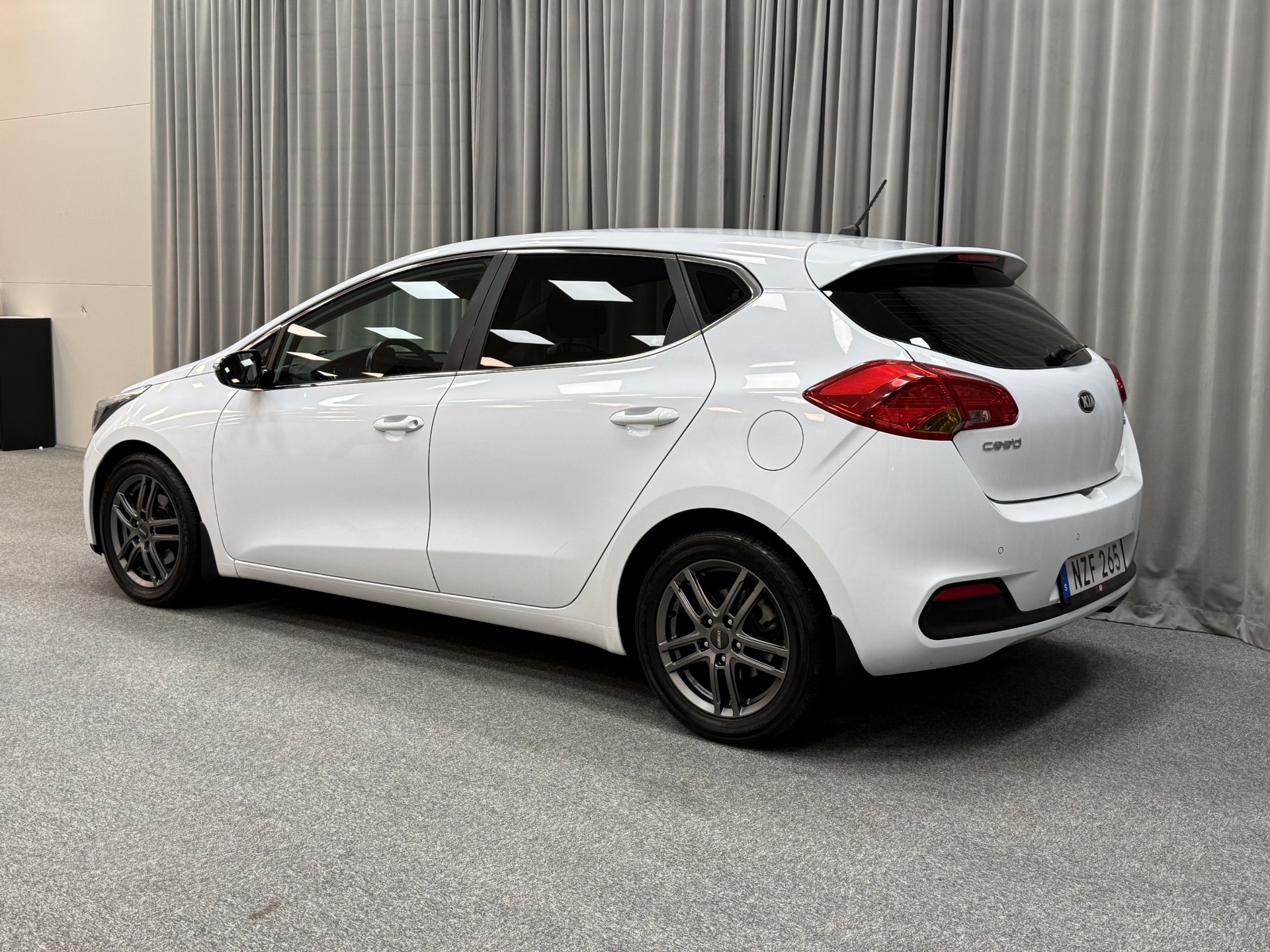 Kia Ceed 2014, bild 3/35