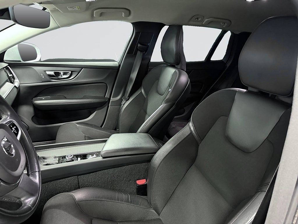 Volvo V60 D4 AWD Aut DRAG Värmare Navi VoC Sensorer el-baklucka bild 9