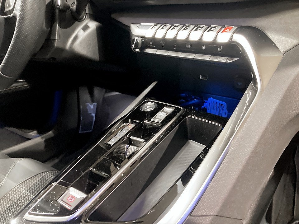 Bild på Peugeot 5008 GT 1.2 PT 130hk Aut - 7-SITS,B-KAMERA, CARPLAY